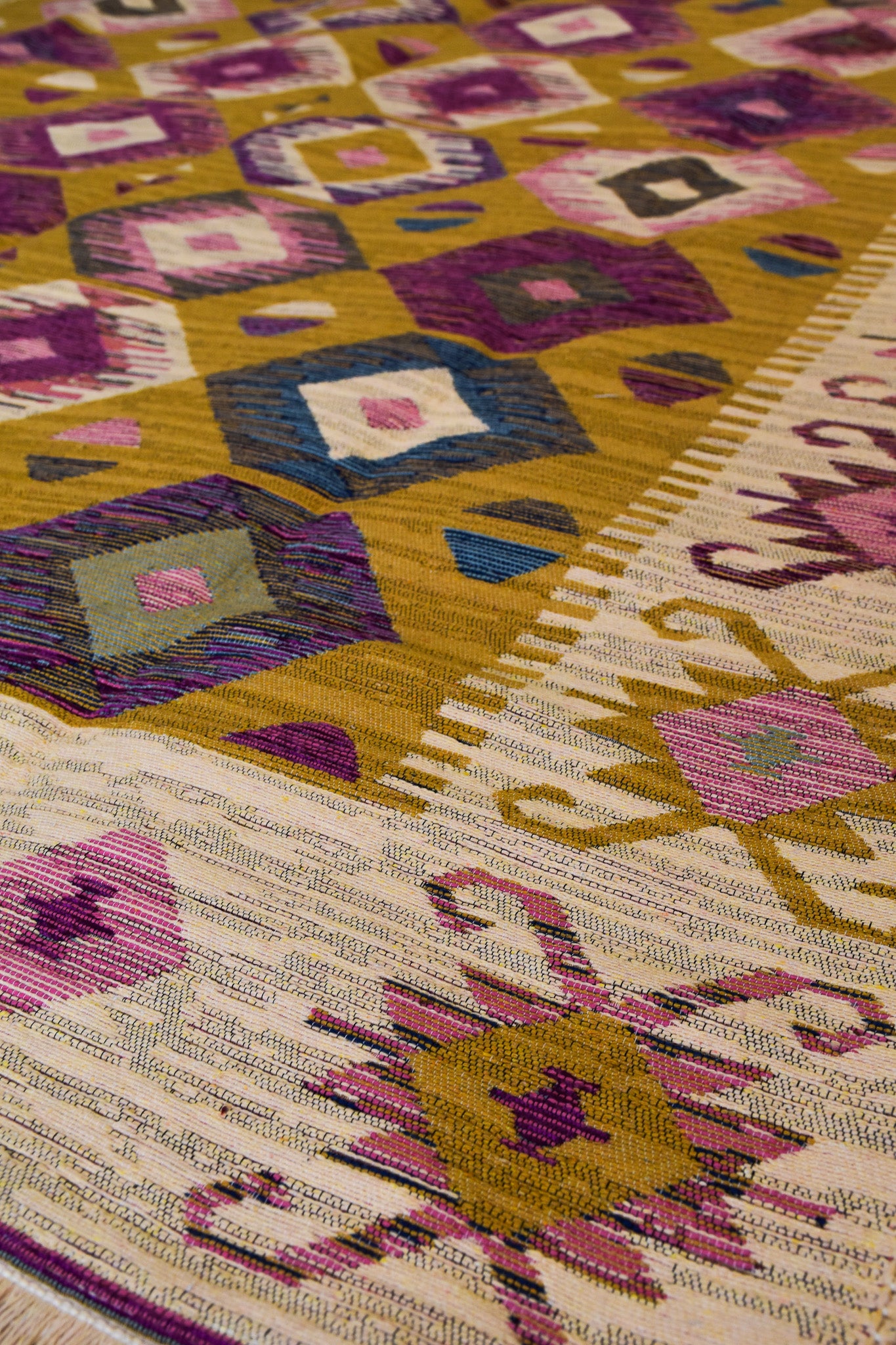 Tapis Byzance Moon Fuchsia - Ma boutique