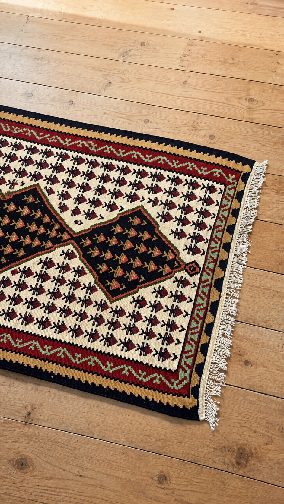 Kilim Senneh – Iran – 98 × 175 cm